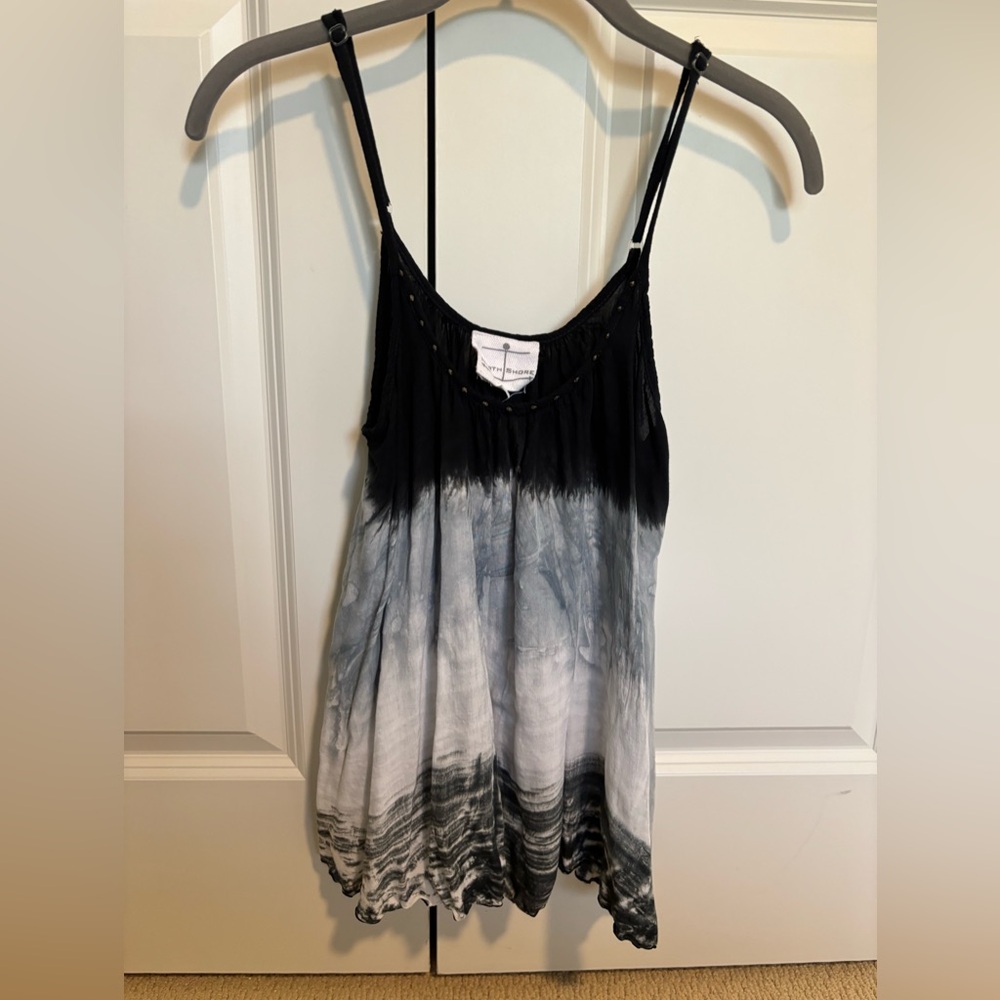 Women's Black and Gray Top